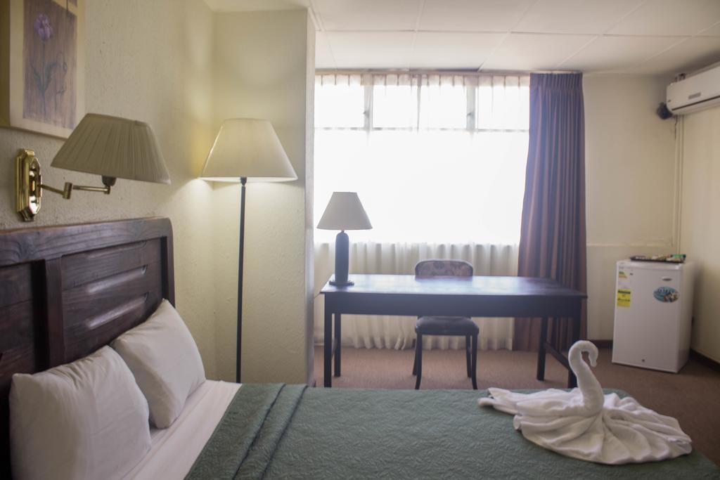 Nuevo Maragato Hotel & Hostel Сан Хосе Екстериор снимка